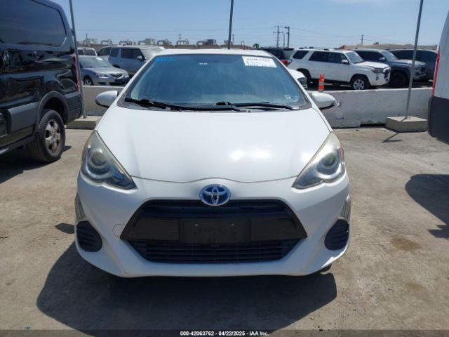 JTDKDTB33G1121440 Toyota Prius C Two