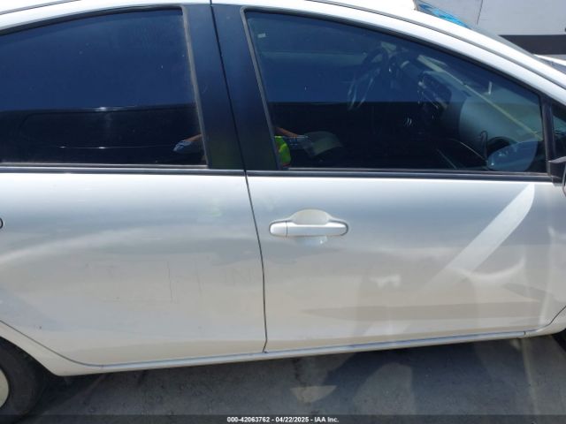 JTDKDTB33G1121440 Toyota Prius C Two