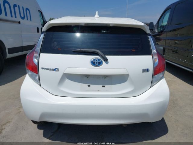 JTDKDTB33G1121440 Toyota Prius C Two