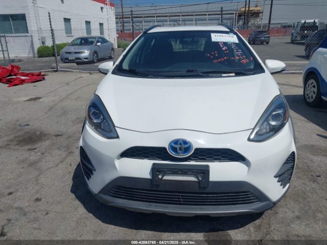 JTDKDTB33J1613019 Toyota Prius C Two
