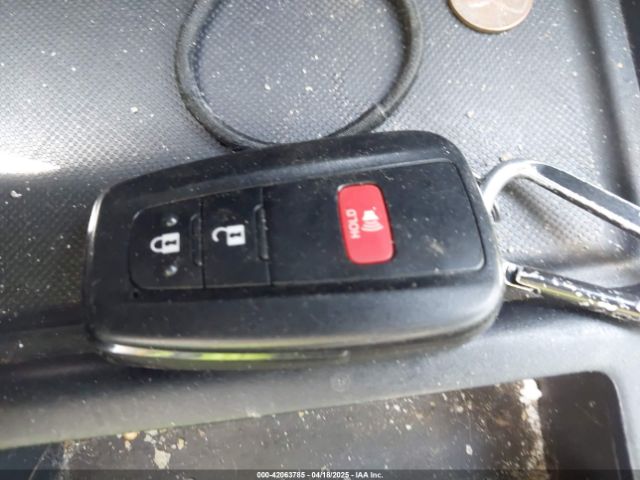 JTDL9RFU7K3005280 Toyota Prius Le
