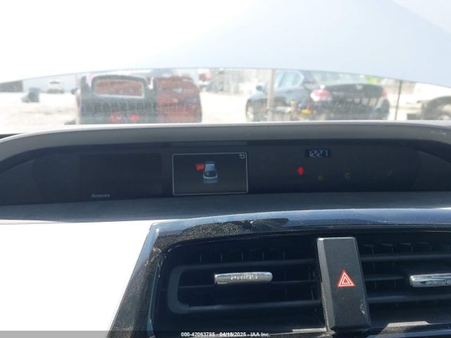 JTDL9RFU7K3005280 Toyota Prius Le