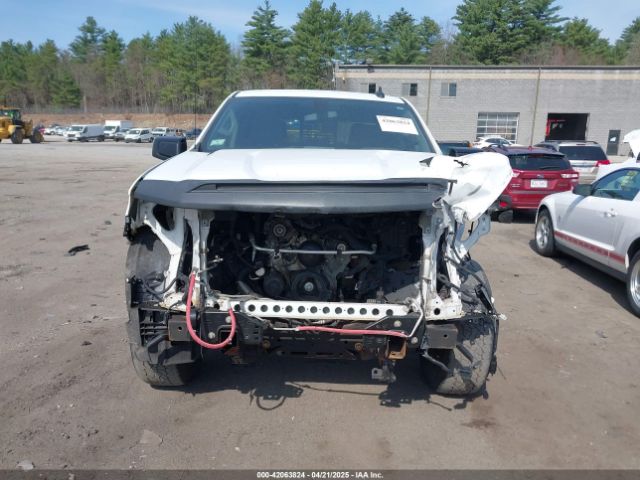 1GCUYEED6KZ289810 Chevrolet Silverado 1500 Rst