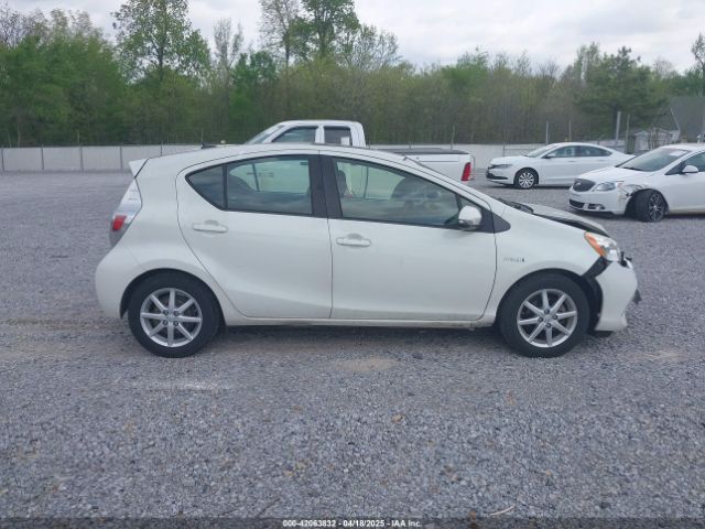 JTDKDTB3XE1065493 Toyota Prius C Four