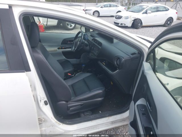 JTDKDTB3XE1065493 Toyota Prius C Four