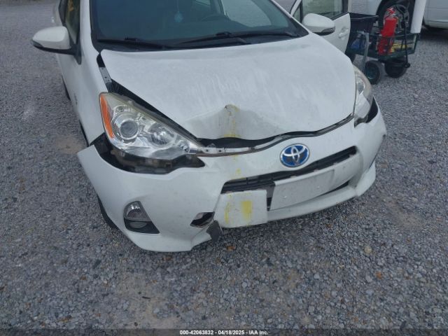 JTDKDTB3XE1065493 Toyota Prius C Four