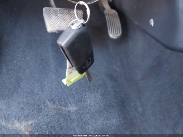 JTNKHMBX7L1071287 Toyota C-HR LE