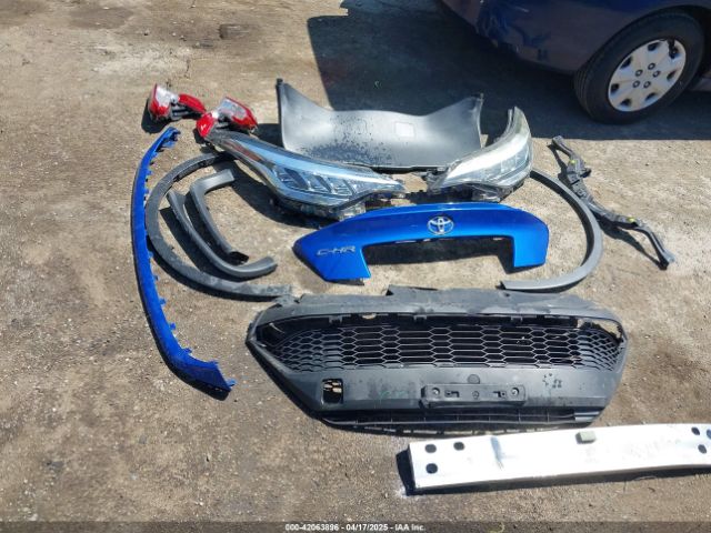 JTNKHMBX7L1071287 Toyota C-HR LE