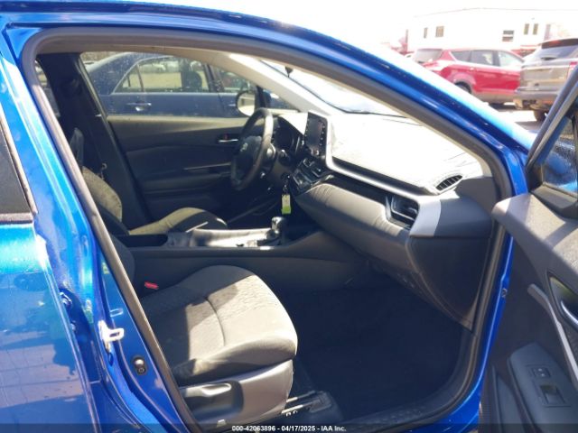 JTNKHMBX7L1071287 Toyota C-HR LE