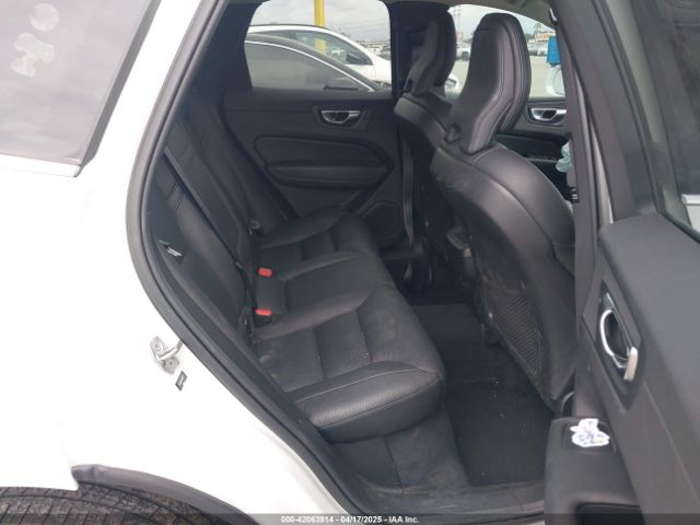 2021 VOLVO XC60 YV4102RK1M1861723 Photo 7
