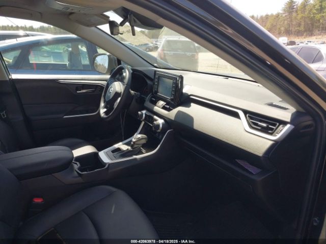 2T3A1RFV6NC269312 Toyota Rav4 Xle Premium