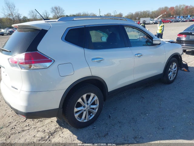 KNMAT2MV9GP726986 Nissan ROGUE SV