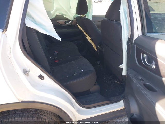 KNMAT2MV9GP726986 Nissan ROGUE SV