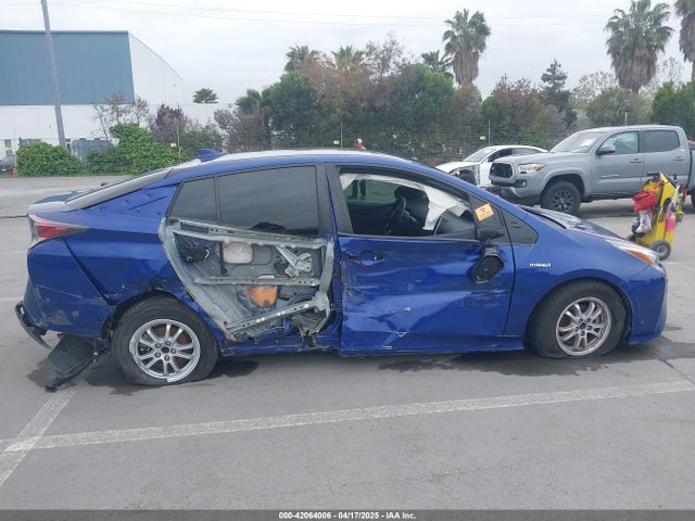 JTDKBRFU7J3066126 Toyota Prius Two