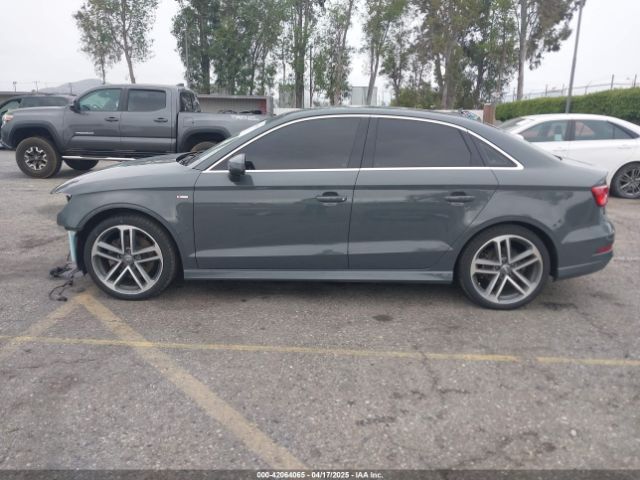 WAUJ8GFF4J1060180 Audi A3 2.0t Premium/2.0t Tech Premium