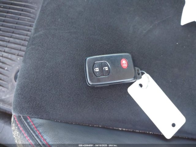 JF1ZNAA12E8708321 Scion Fr-s Monogram