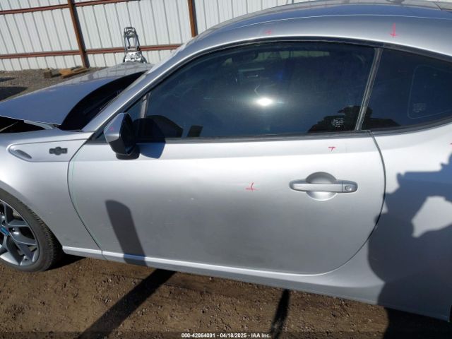 JF1ZNAA12E8708321 Scion Fr-s Monogram