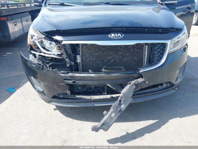 KNDMB5C17F6069139 KIA SEDONA LX