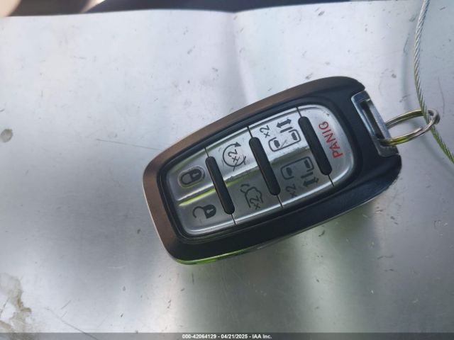 2018 CHRYSLER PACIFICA HYBRID 2C4RC1L71JR129532 Photo 10