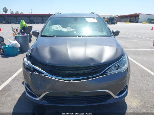 2C4RC1L71JR129532 Chrysler Pacifica Hybrid Touring L