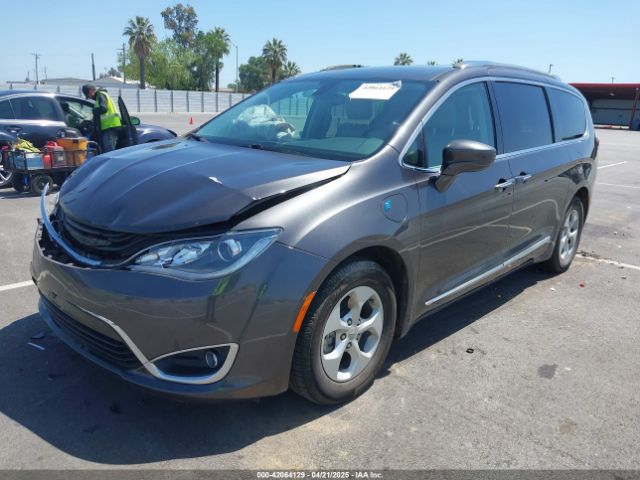2018 CHRYSLER PACIFICA HYBRID 2C4RC1L71JR129532 Photo 1