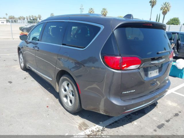 2018 CHRYSLER PACIFICA HYBRID 2C4RC1L71JR129532 Photo 2
