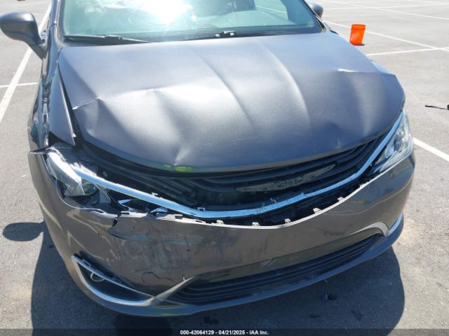 2018 CHRYSLER PACIFICA HYBRID 2C4RC1L71JR129532 Photo 5