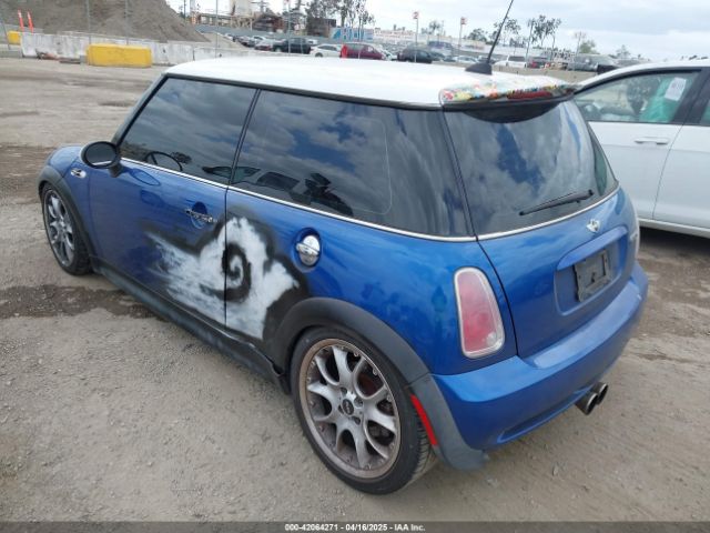 2006 MINI COOPER S WMWRE33596TL21718 Photo 2
