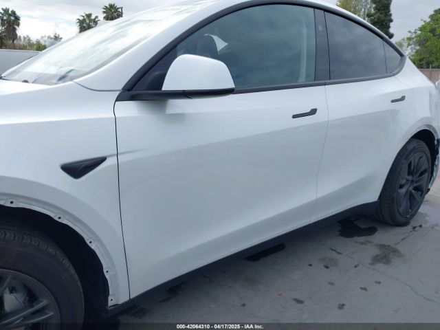 7SAYGDED0SF281614 Tesla Model Y Long Range Dual Motor All-wheel Drive