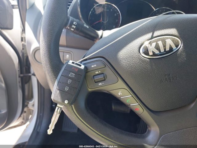 3KPFK4A70HE082242 KIA FORTE LX