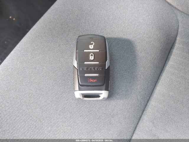 Продажа на аукционе авто 2023 Ram 1500 Lone Star  4x4 5'7 Box, vin: 1C6RRFFG6PN694458, номер лота: 42064373