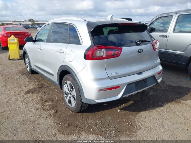 KNDCC3LC8K5351854 KIA NIRO EX