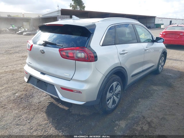 KNDCC3LC8K5351854 KIA NIRO EX