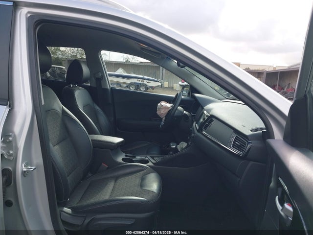 KNDCC3LC8K5351854 KIA NIRO EX
