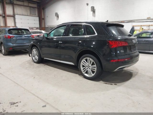 2019 AUDI Q5 WA1BNAFY1K2111025 Photo 2