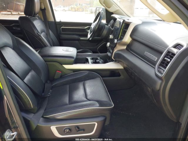 1C6RREJT3KN912735 RAM 1500 Laramie  4x2 5'7 Box