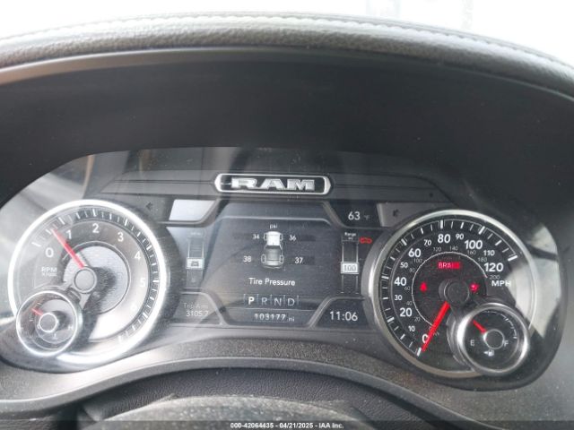 1C6RREJT3KN912735 RAM 1500 Laramie  4x2 5'7 Box