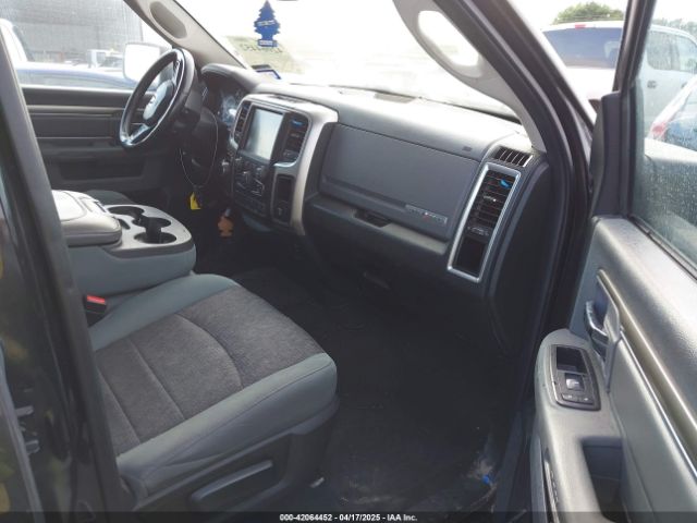 2017 RAM 1500 1C6RR6LT4HS577630 Photo 4