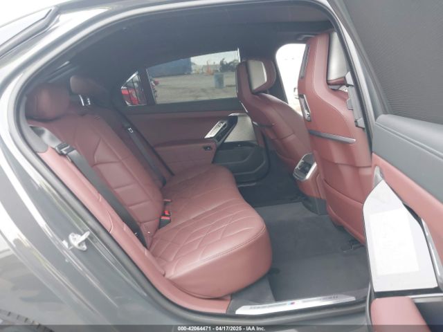 2024 BMW 740 WBA23EH01RCP35452 Photo 7