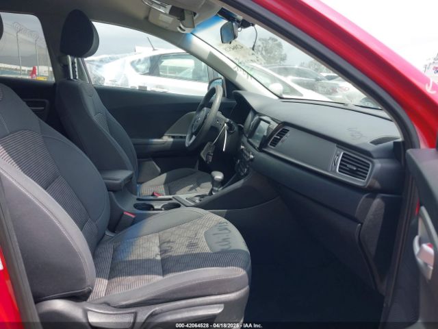 KNDCB3LC1H5101819 KIA NIRO LX