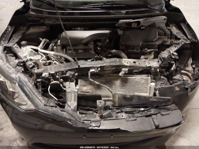 JN1BJ1CR1KW624110 Nissan Rogue Sport S