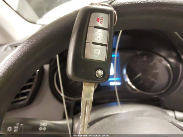 JN1BJ1CR1KW624110 Nissan Rogue Sport S