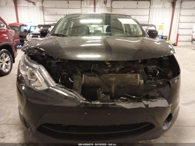 JN1BJ1CR1KW624110 Nissan Rogue Sport S