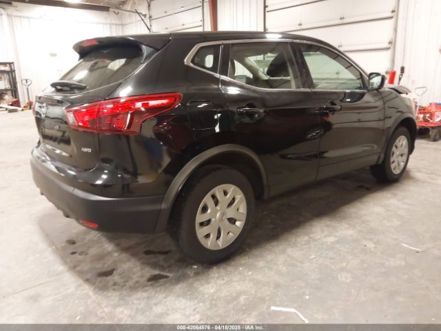 JN1BJ1CR1KW624110 Nissan Rogue Sport S