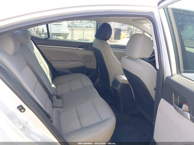 KMHD74LF5JU609336 Hyundai ELANTRA SE