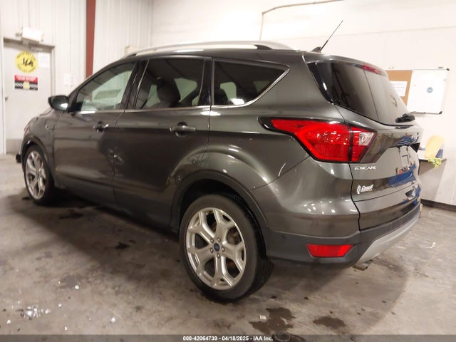 1FMCU9J98KUB41991 Ford Escape Titanium