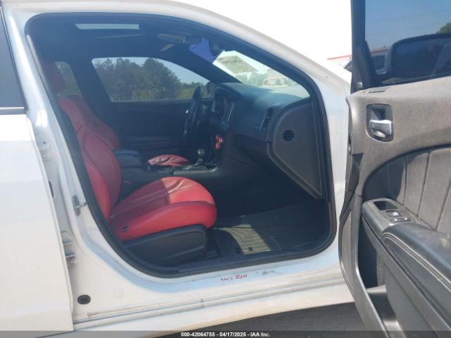 2019 DODGE CHARGER 2C3CDXCT3KH633059 Photo 4