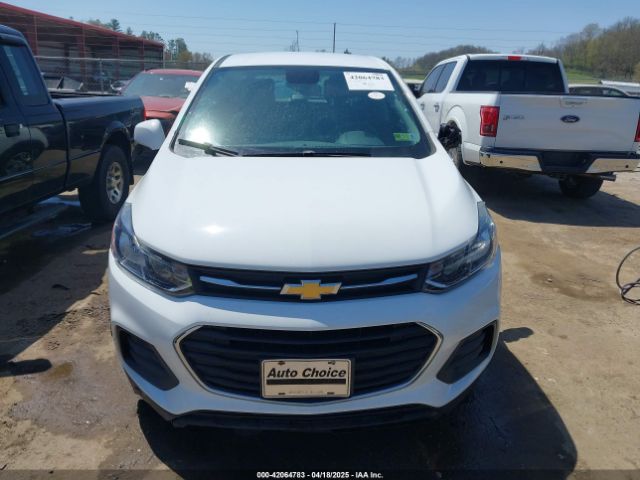 KL7CJKSB7JB722864 Chevrolet TRAX LS