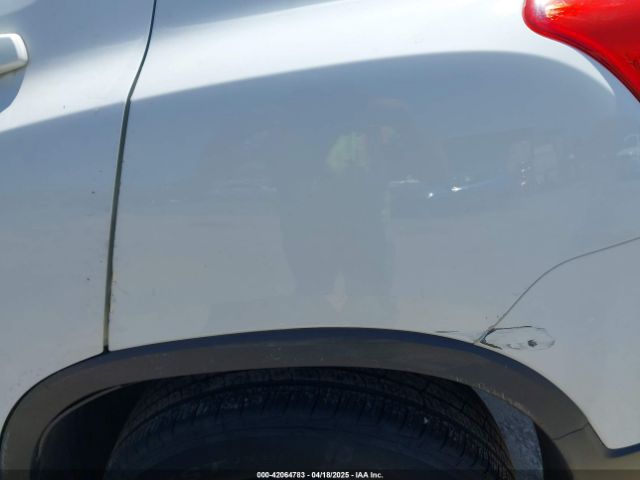KL7CJKSB7JB722864 Chevrolet TRAX LS