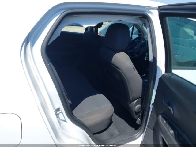 KL7CJKSB7JB722864 Chevrolet TRAX LS